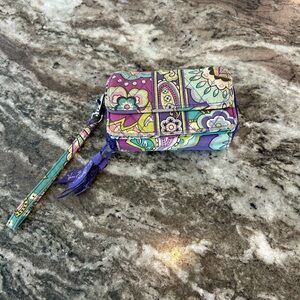 Vera Bradley Wristlet (has some wear, see photos)